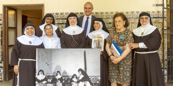 El Ayuntamiento publica la obra ‘Real Monasterio de Santa Clara’, que recoge la evolución histórica, el patrimonio artístico y la vida del Espacio Santa Clara desde el siglo XIII hasta hoy