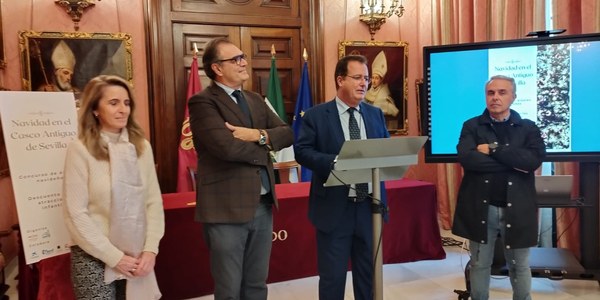 El Ayuntamiento y Al Centro ponen en marcha una campaña para incentivar el consumo en comercios y establecimientos hosteleros del Casco Antiguo de cara a la Navidad con concursos y descuentos en las atracciones infantiles de las Setas y la Alameda