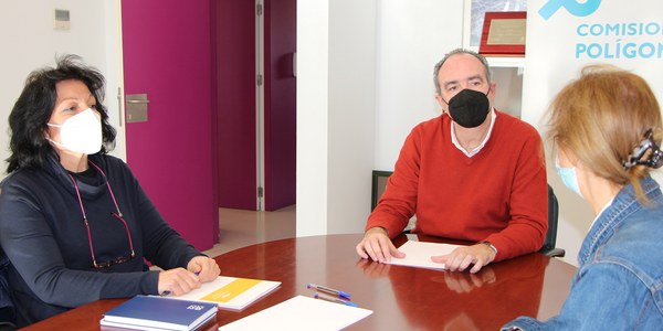 El Ayuntamiento y el Comisionado para el Polígono Sur apuestan por reforzar la colaboración en materia de empleo y la coordinación de las actuaciones que se llevan a cabo en esta zona de la ciudad