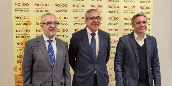 El Ayuntamiento y el ICO analizan la evolución de su acuerdo de financiación que ha permitido a Emvisesa captar hasta el momento 81 viviendas para incorporarlas al parque público de alquiler asequible