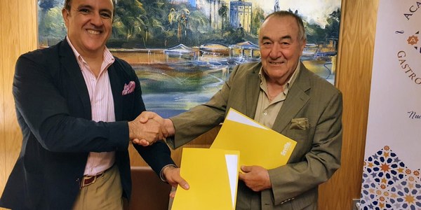 El Ayuntamiento y la Academia Sevillana de Gastronomía y Turismo acuerdan colaborar en la promoción de Sevilla como destino gastronómico y divulgar la cultura de la tapa
