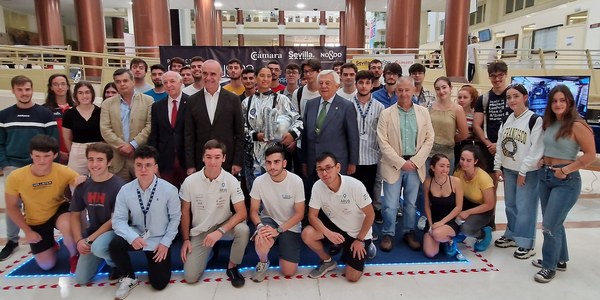 El Ayuntamiento y la Cámara de Comercio lanzan la iniciativa Aeroplus’22 para incentivar entre los jóvenes el emprendimiento en la industria aeroespacial en el marco de la amplia programación de actividades de la Semana del Espacio