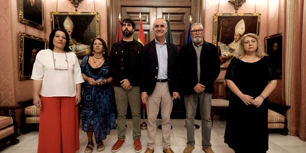 El Ayuntamiento y los sindicatos UGT y CCOO impulsan programas para fomentar la prevención de riesgos laborales y contribuir a la reducción de la siniestralidad en Sevilla