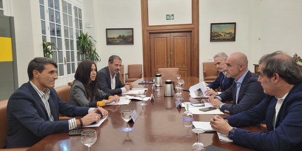 El Ministerio de Transportes presenta al alcalde una hoja de ruta con presupuesto y plazos para el cierre completo de la SE-40 en un máximo de siete años y una inversión de casi 1.000 millones de euros