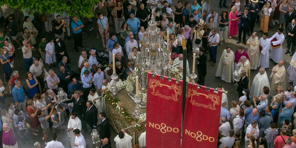 El Pleno del Ayuntamiento aprueba establecer como festivos locales para 2023 la jornada del miércoles de la Feria de Abril y el día del Corpus Christi