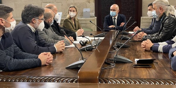 El Pleno traslada una declaración institucional en apoyo a los trabajadores y trabajadoras de Santa Bárbara