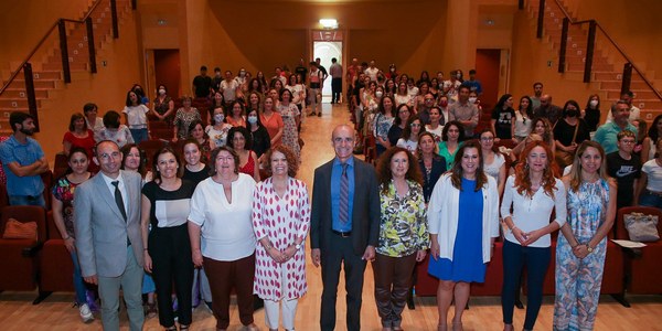 El programa Educar en Igualdad del Ayuntamiento de Sevilla alcanza este curso a un total de 9.800 alumnos de distintos niveles educativos y de escuelas de familia con el objetivo de prevenir la violencia de género y sensibilizar sobre las relaciones igualitarias