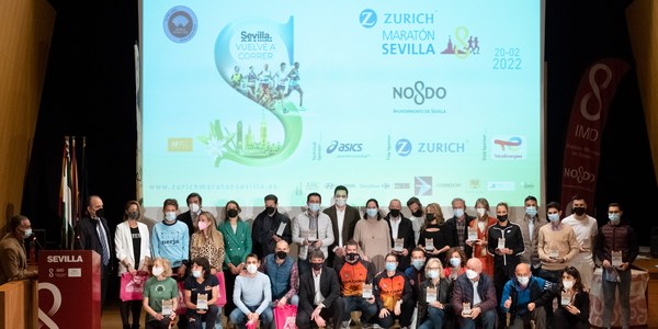 El Zurich Maratón de Sevilla entrega los galardones a los mejores atletas por categorías en su Gala de Premios