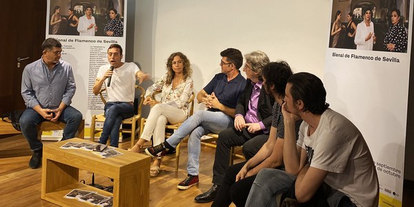 La Bienal clausura su vigésimo segunda edición con un concierto dedicado a los cantes de ida y vuelta en el Puerto de Sevilla