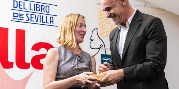 La entrega del I Premio de Novela Almudena Grandes a la escritora Marta Barrio inaugura la FLS 2022
