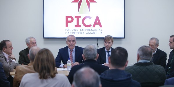 El alcalde anuncia una unidad administrativa específica para la gestión integral de los parques empresariales con 7,5 millones en inversiones en los próximos años, un equipo constante para limpieza, contratos de conservación permanente del viario y el arbolado y más promoción para captar más empresas