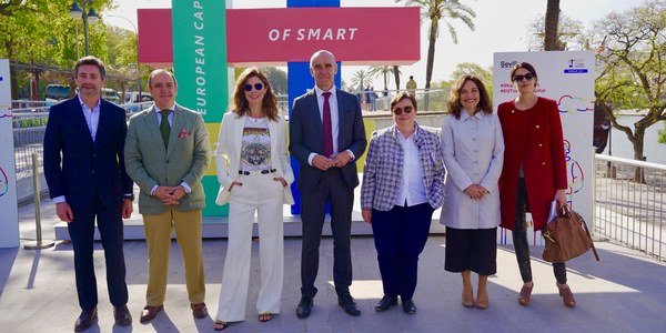 El alcalde destaca que la Capitalidad Europea de Turismo Inteligente para Sevilla es un nuevo reto para seguir avanzando en el  modelo de gestión turística eficiente, sostenible y apoyada en las nuevas tecnologías con nuevos proyectos que impulsarán la economía local