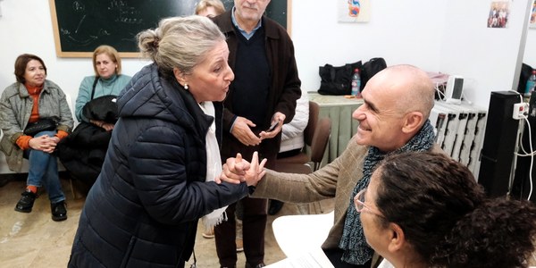 El alcalde coordina con entidades vecinales de Cerro-Amate más espacios municipales para el movimiento asociativo, refuerzo de los servicios públicos en los barrios y consolidar los programas que están acercando la cultura o el deporte al distrito