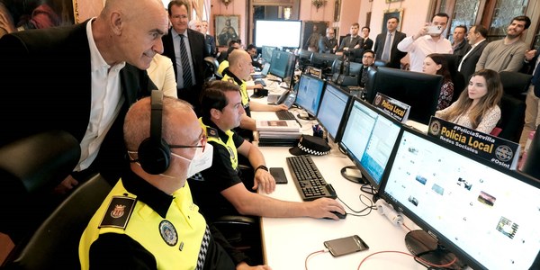 El alcalde preside la constitución formal del dispositivo del CECOP para la Semana Santa, en el que participan más de 6.000 personas entre fuerzas y cuerpos de seguridad, dispositivo sanitario y resto de servicios municipales