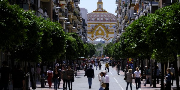 El Ayuntamiento abre desde hoy y hasta el próximo 15 de marzo el plazo de presentación de propuestas para el concurso de ideas que sirvan de base para el diseño de la portada de la Feria de Abril de 2024