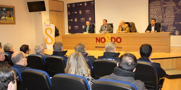El Ayuntamiento celebra la primera reunión de coordinación del dispositivo de seguridad y servicios municipales para las Fiestas de Primavera de 2023 con especial atención este año a la Semana Santa debido al Santo Entierro Grande y a la modificación de los recorridos y horarios de algunas hermandades