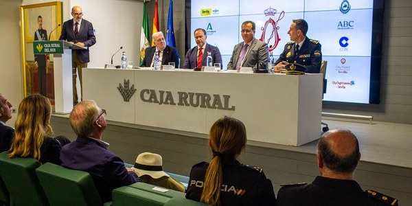 El Ayuntamiento de Sevilla colabora con el Real Club de Enganches de Andalucía en la celebración de la XXXVII edición de la Exhibición de Enganches, que este año congrega a 90 coches de caballos en la Real Maestranza de Caballería