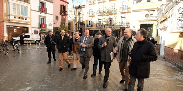 El Ayuntamiento de Sevilla finaliza las obras de reurbanización de la Plaza de Montesión transformada ahora en un espacio más habitable y accesible con una nueva ordenación del espacio y la renovación de la pavimentación