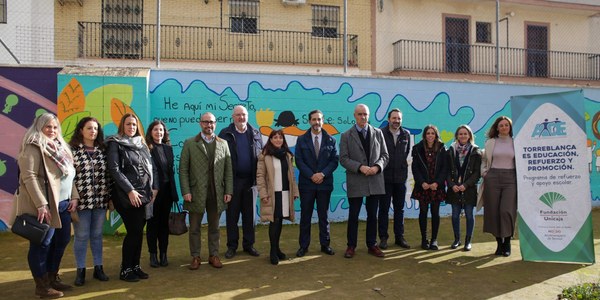 El Ayuntamiento de Sevilla y la Fundación Unicaja colaboran con la Asociación ADE en la prevención del fracaso y el absentismo escolar en Torreblanca