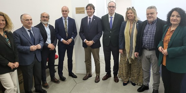El Ayuntamiento impulsa el primer laboratorio de fabricación digital y formación en economía circular en la Residencia Flora Tristán dirigido a jóvenes del Polígono Sur con el objetivo de generar empleo en sectores vinculados a la innovación y de reducir la brecha digital