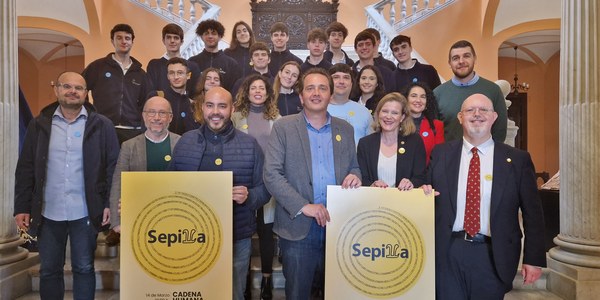 El Ayuntamiento, la Universidad de Sevilla y SAEM Thales celebran el Día de las Matemáticas con la cadena humana de decimales del número Pi más grande el mundo