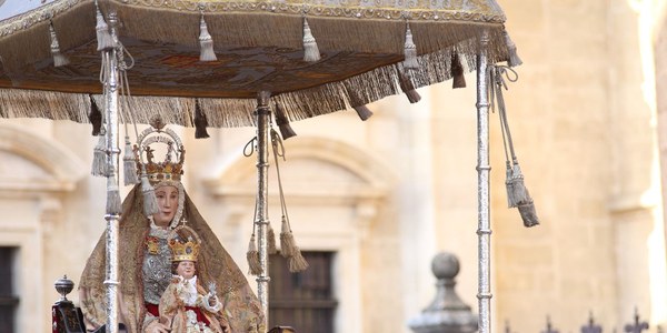 El Ayuntamiento prepara un dispositivo especial para la Virgen de los Reyes con un importante refuerzo en Tussam y Lipasam