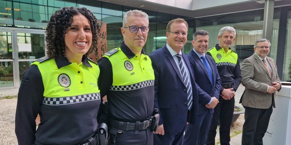 El Ayuntamiento renueva el vestuario de la Policía Local de Sevilla con una inversión de 1,2 millones para prendas personalizadas, sostenibles y adaptadas a las últimas tecnologías
