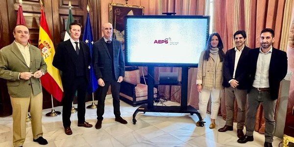 El Ayuntamiento respalda a la Asociación de Empresarios de Publicidad de Sevilla en el lanzamiento de su nueva campaña que destaca la pasión por la creatividad de los profesionales de este sector