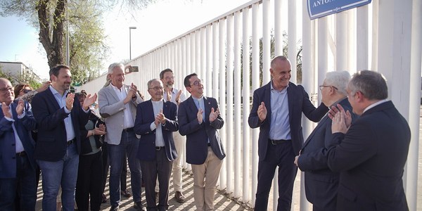 El Ayuntamiento rotula dos calles y un parque de Torreblanca a petición de la Hermandad de los Dolores con los nombres de Párroco Antonio Olmo, Vicente Alonso García y Juan Castellano Martín, respectivamente, por su contribución a la labor social en el barrio y al crecimiento de esta corporación