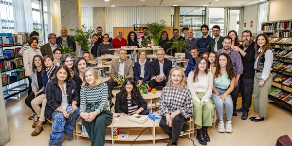 EL ICAS impulsa ‘Bibliokepos’, el proyecto para concienciar y reflexionar sobre el cambio climático que se desarrolla en la Red Municipal de Bibliotecas de Sevilla realizado por Luces de Barrio, Premio New European Bauhaus de la Comisión Europea