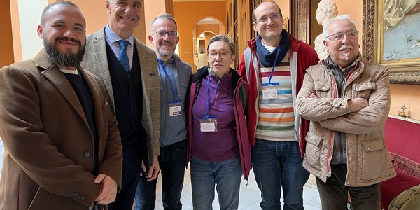 El Pleno aprueba por unanimidad nominar una vía del Distrito Macarena como calle La Esmeralda de Sevilla en homenaje a quien fuera “precursora del travestismo en la ciudad y referente del colectivo LGTBi”