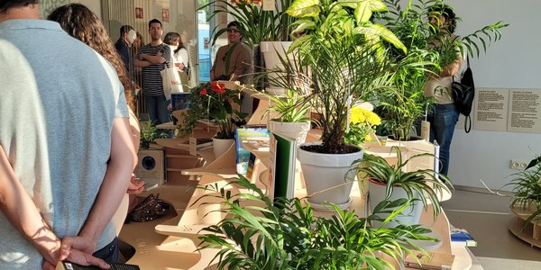 La Biblioteca Felipe González acoge la exposición de Luces de Barrio que da vida a ‘Bibliokepos’, el proyecto de hábitat urbano impulsado por el ICAS