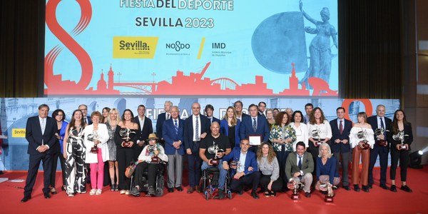 La velocista Maribel Pérez y el piragüista Tano García de la Borbolla, premiados como mejores deportistas del año en la tradicional Fiesta del Deporte