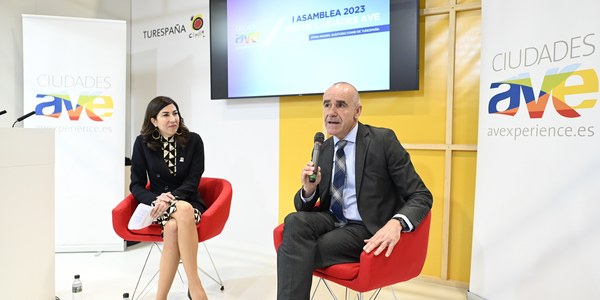 Sevilla mantendrá la presidencia de la Red de Ciudades AVE durante tres años más tras su reelección por unanimidad en la asamblea celebrada en el marco de FITUR