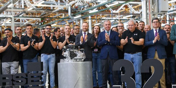 El alcalde celebra la caja 32 millones de Horse y destaca su relevancia en la industria nacional