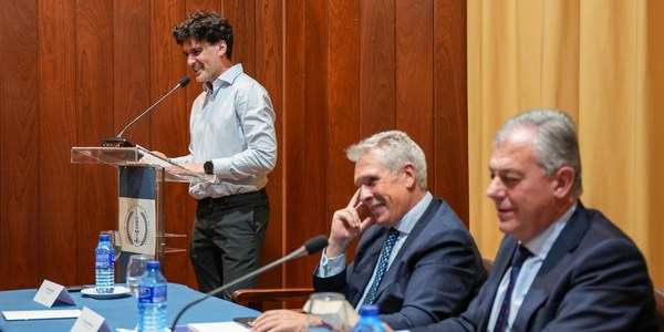 El alcalde de Sevilla asiste al pregón inaugural de la 47.ª edición Feria del Libro Antiguo y de Ocasión de Sevilla