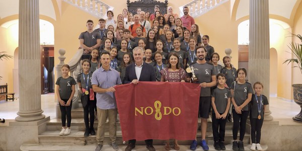 El alcalde reconoce al Club Pyrámidos tras sus quince medallas en el campeonato de España