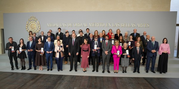 El alcalde Sanz asiste al acto de entrega de las Medalla al Mérito en las Bellas Artes
