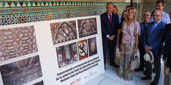 El alcalde Sanz presenta la restauración de los alfarjes del Patio de las Doncellas del Real Alcázar