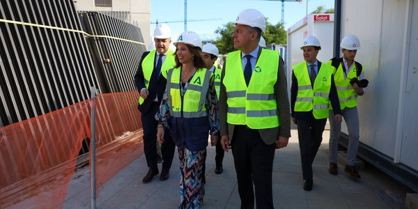 El alcalde visita las obras de las 218 nuevas VPO de  Emvisesa en Hacienda el Rosario, que están ejecutadas al 80 %