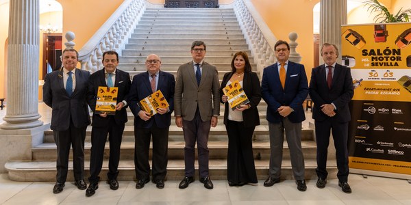 El Ayuntamiento acoge la presentación del Salón del Motor, que albergará más de 3000 vehículos de las principales marcas en Fibes