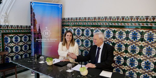 El Ayuntamiento y la Asociación de Hoteles de Sevilla se unen para elevar la calidad turística de la ciudad