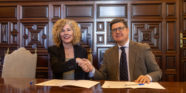 El Ayuntamiento y la Federación Artesanal de Sevilla firman un convenio para la promoción de los artesanos sevillanos