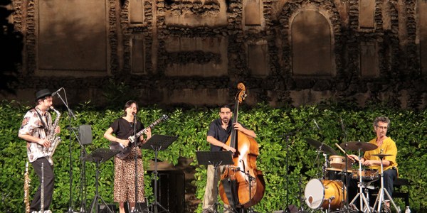 El espectáculo ‘Siempre Federico’ de la cantaora Alicia Gil plato fuerte de la programación semanal de los conciertos en las XXV Noches en los Jardines del Real Alcázar de Sevilla