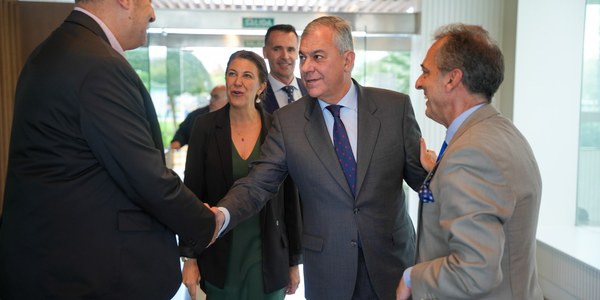 José Luis Sanz se reúne con el Foro Interclubes de Sevilla para fortalecer la relación entre el Ayuntamiento y los clubes deportivos de la ciudad