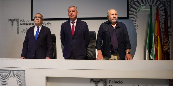 Sanz reivindica una nueva mirada a la obra de los hermanos Machado, que protagonizan la X edición del Aula Juan de Mairena