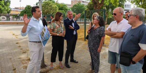 Sanz retira en un mes casi 500 pintadas de 87 calles del distrito Macarena con una superficie total de 3108 metros de pared