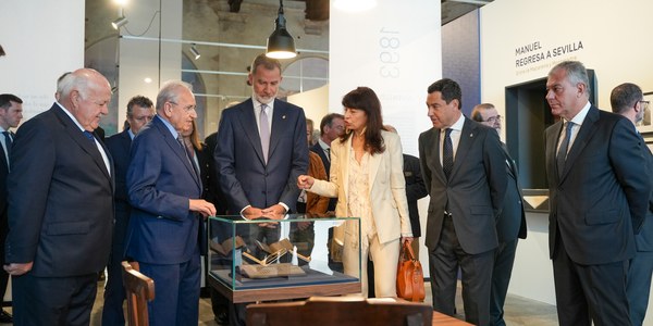 Su Majestad Felipe VI inaugura en el centro de la cultura de Artillería, la exposición ‘Los Machado. Retrato de familia’