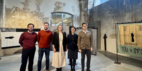 ‘Dear Artist’, la exposición de Ana S. Valderrábanos que reinterpreta el arte textil y lo cotidiano en La Real Fábrica de Artillería