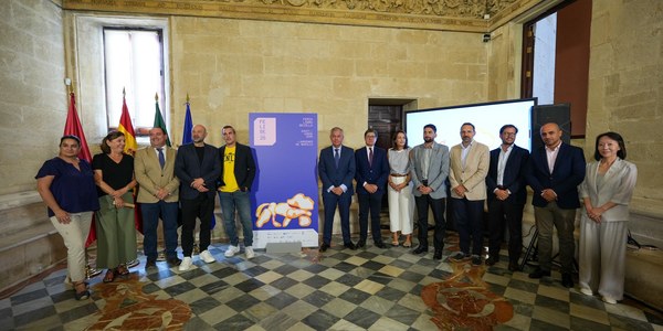 El acalde Sanz presenta la Feria del Libro 2025 con un cartel de Jürgen Mayer